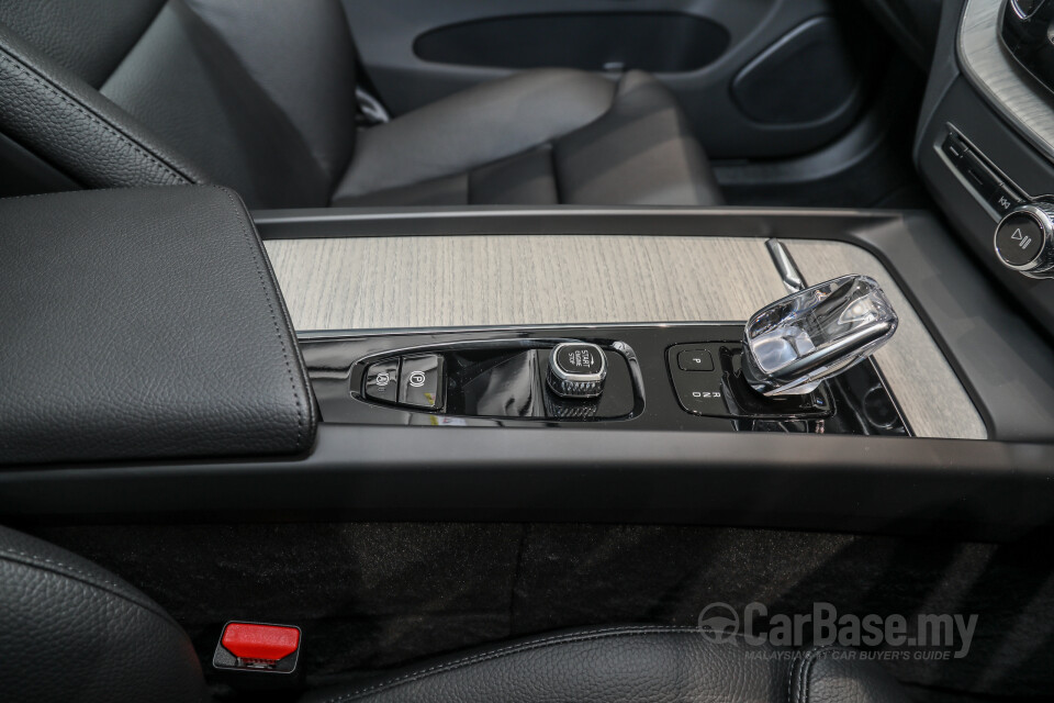 Volvo XC60 Mk2 Facelift (2021) Interior