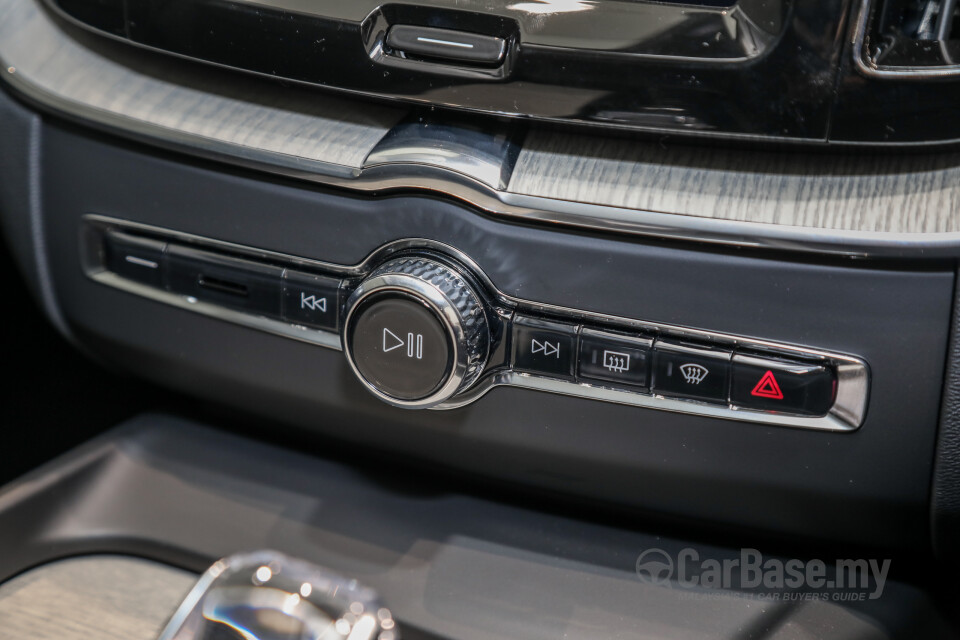 Volvo XC60 Mk2 Facelift (2021) Interior