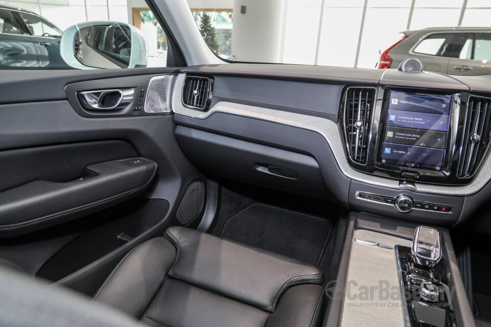 Volvo XC60 Mk2 Facelift (2021) Interior