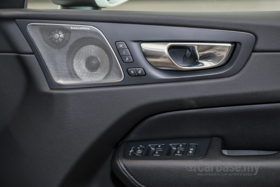 Volvo XC60 Mk2 Facelift (2021) Interior