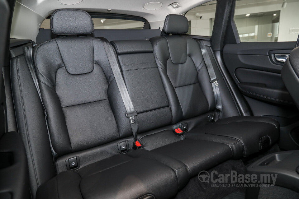 Volvo XC60 Mk2 Facelift (2021) Interior