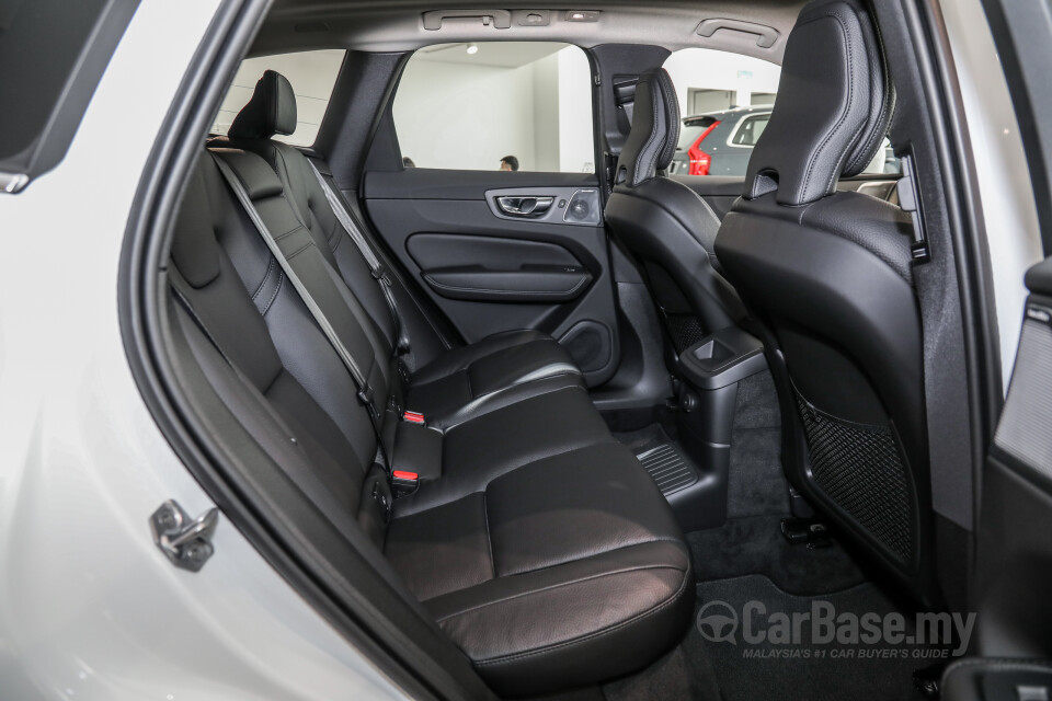 Volvo XC60 Mk2 Facelift (2021) Interior