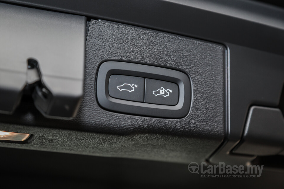Volvo XC60 Mk2 Facelift (2021) Interior