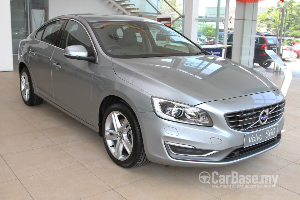 Volvo S60 Mk2 Facelift (2015) Exterior