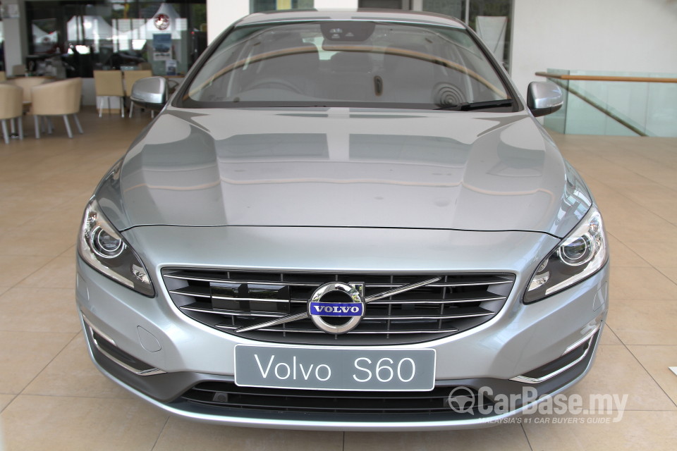 Volvo S60 Mk2 Facelift (2015) Exterior