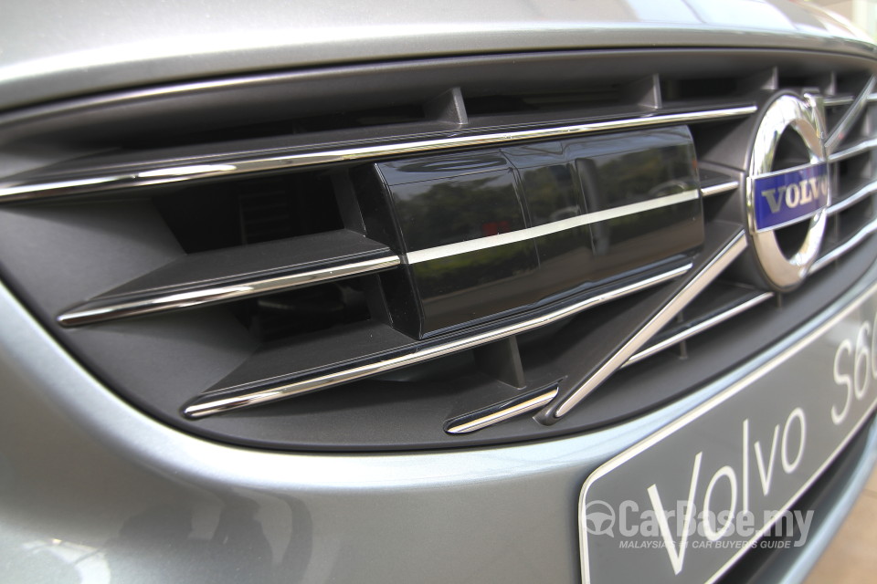 Volvo S60 Mk2 Facelift (2015) Exterior