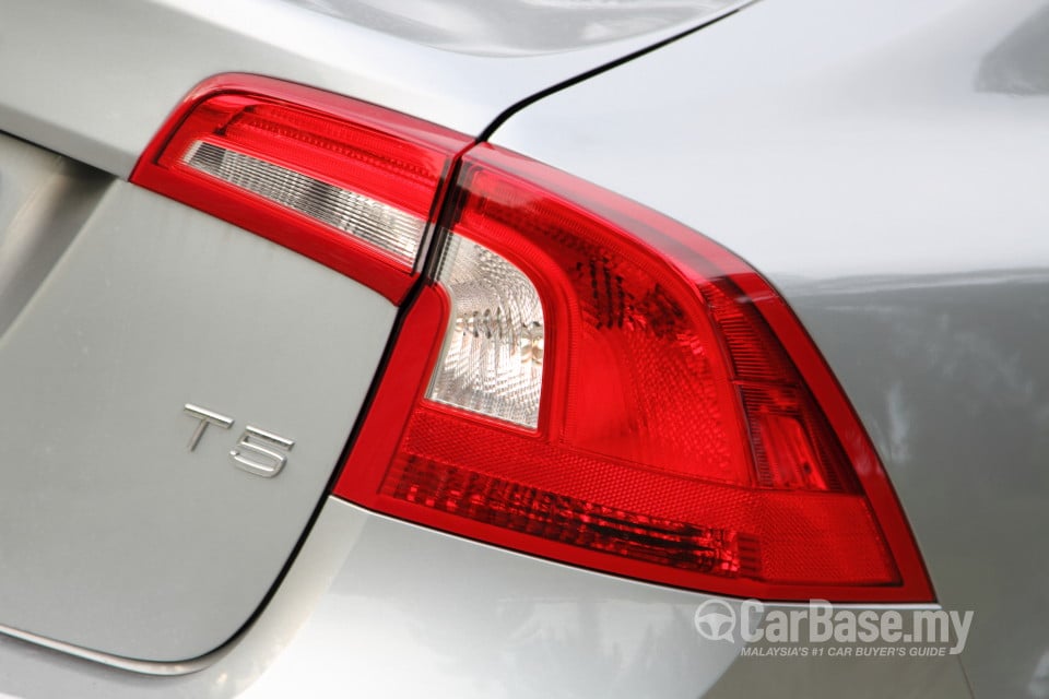 Volvo S60 Mk2 (2011) Exterior