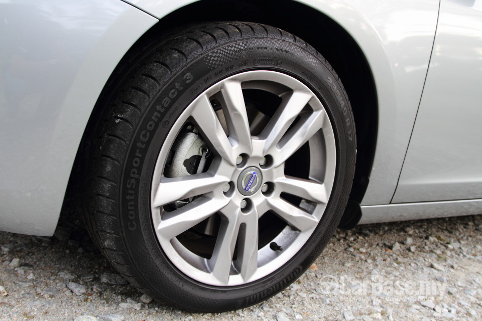 Volvo S60 Mk2 (2011) Exterior