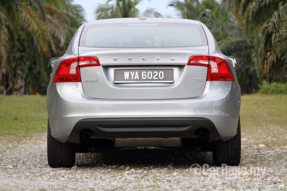 Volvo S60 Mk2 (2011) Exterior