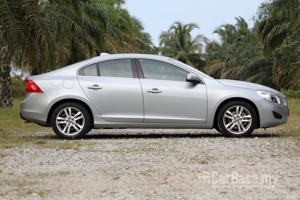 Volvo S60 Mk2 (2011) Exterior