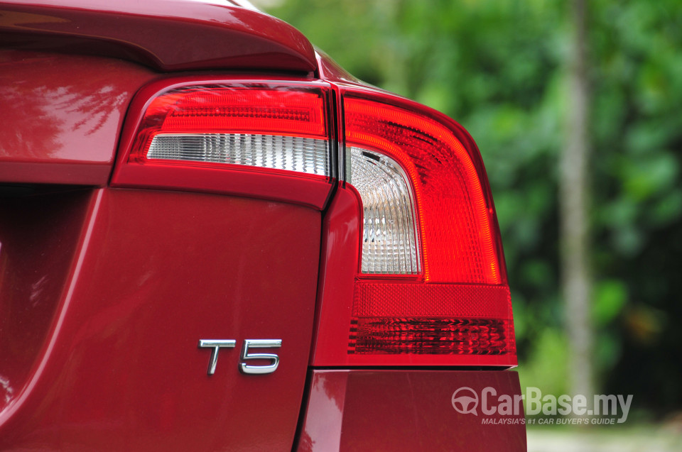 Volvo S60 Mk2 (2011) Exterior