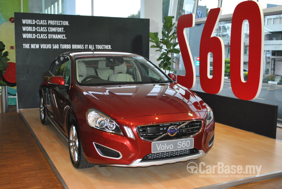 Volvo S60 Mk2 (2011) Exterior