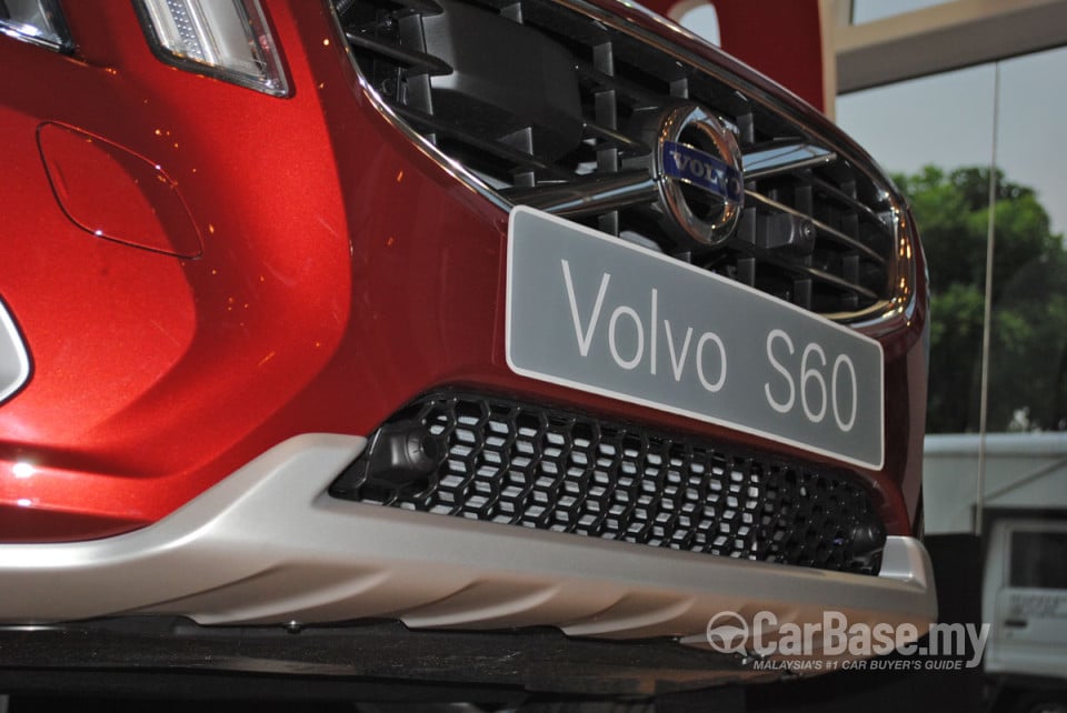 Volvo S60 Mk2 (2011) Exterior