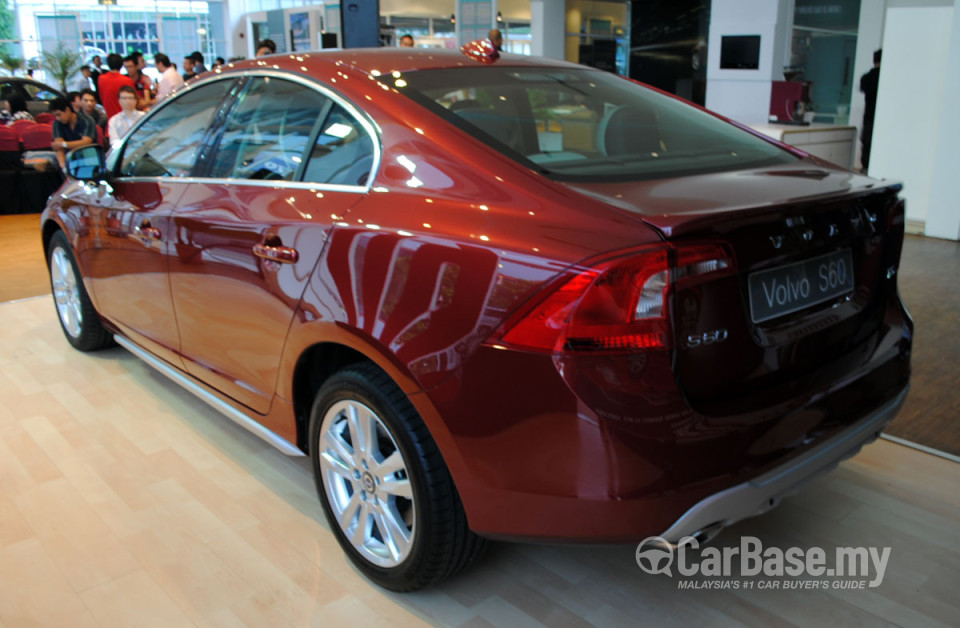 Volvo S60 Mk2 (2011) Exterior