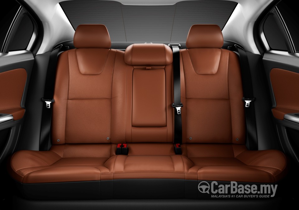 Volvo S60 Mk2 (2011) Interior