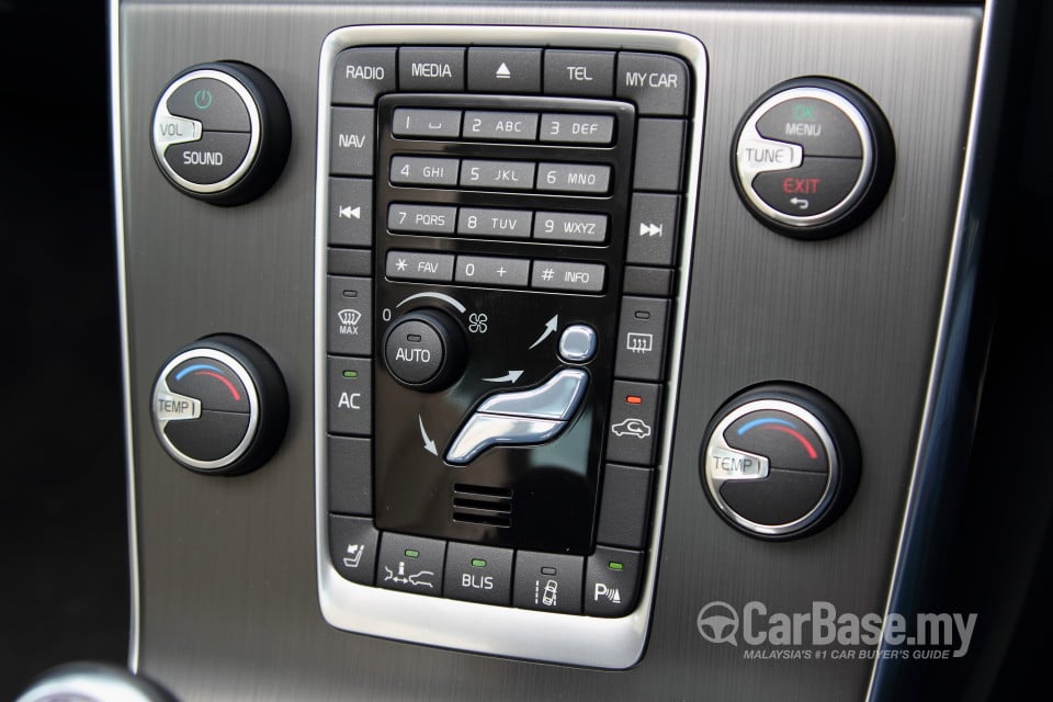 Volvo S60 Mk2 (2011) Interior