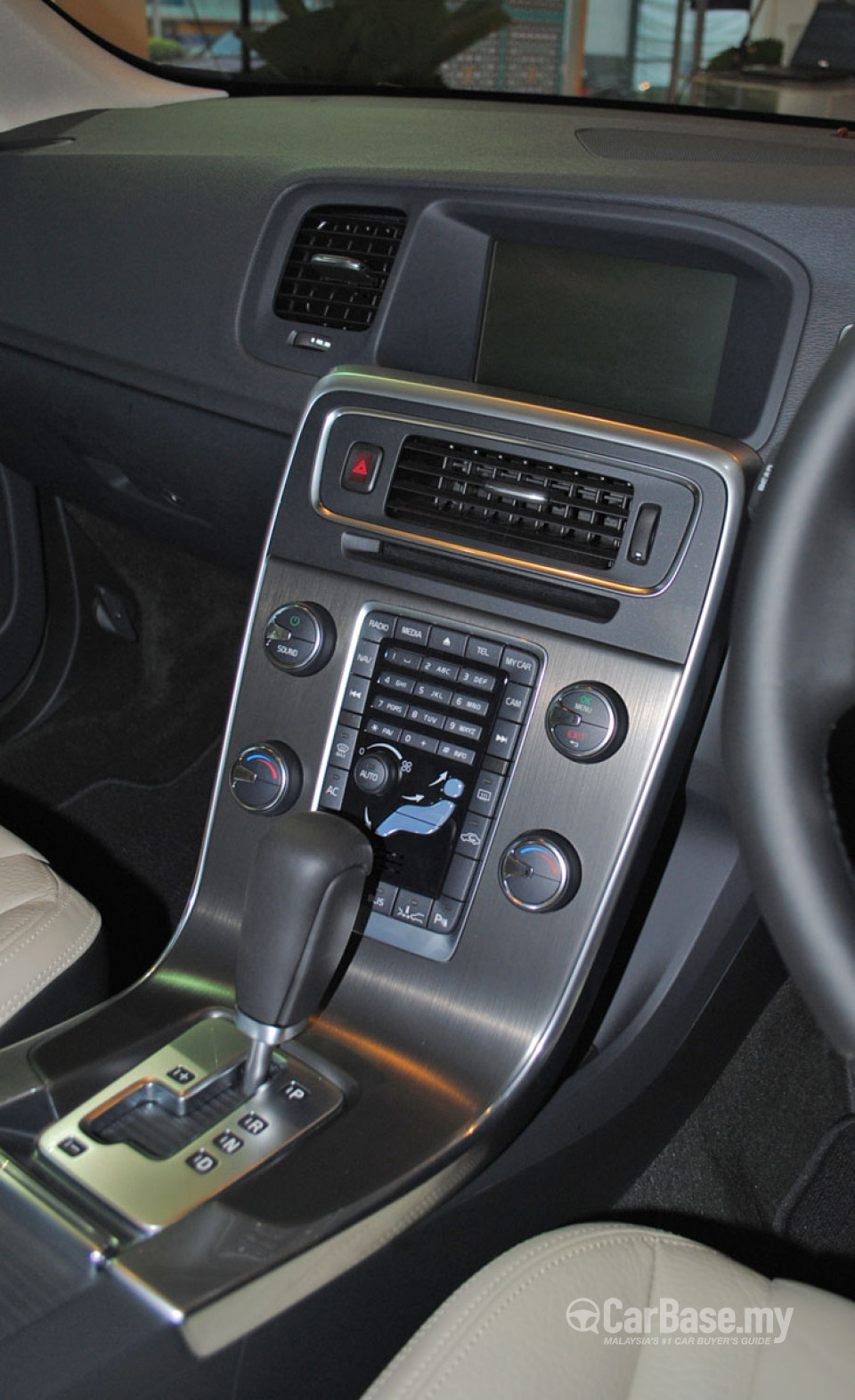 Volvo S60 Mk2 (2011) Interior