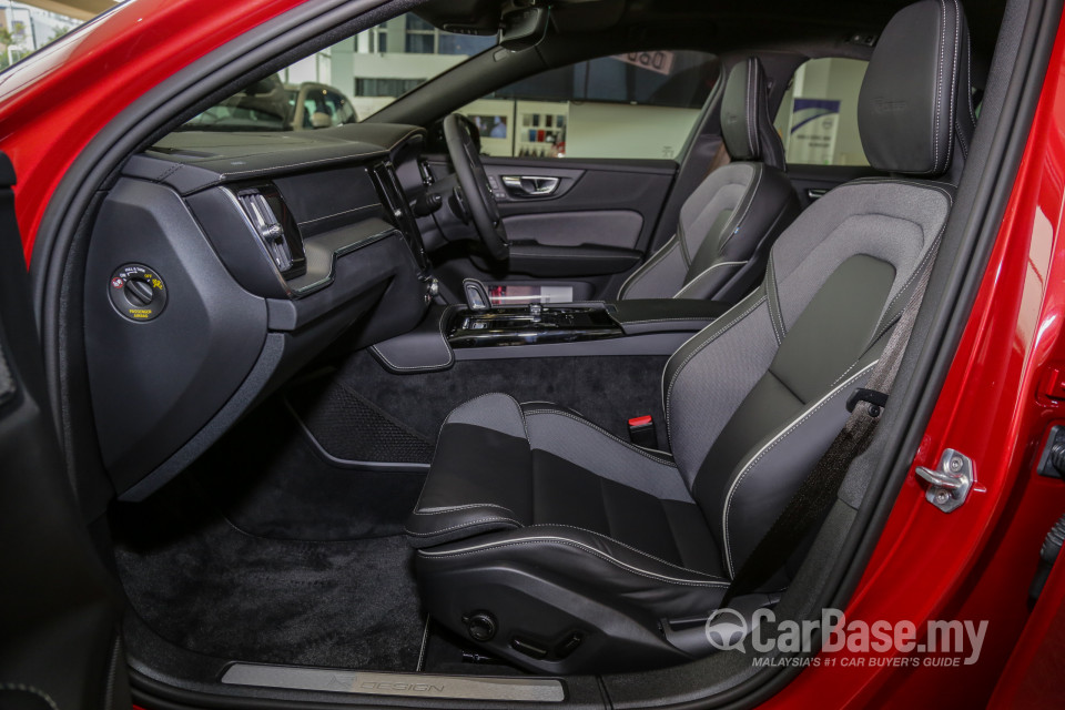 Volvo S60 Mk3 (2019) Interior