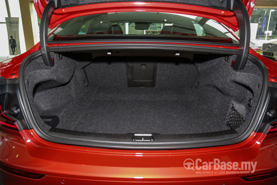 Volvo S60 Mk3 (2019) Interior