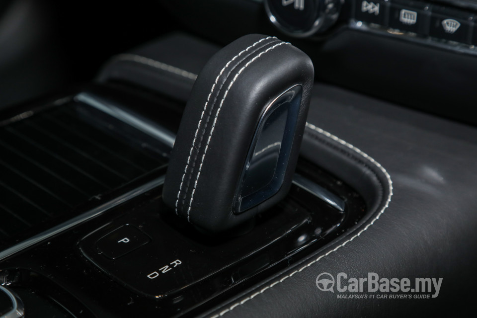 Volvo S60 Mk3 (2019) Interior