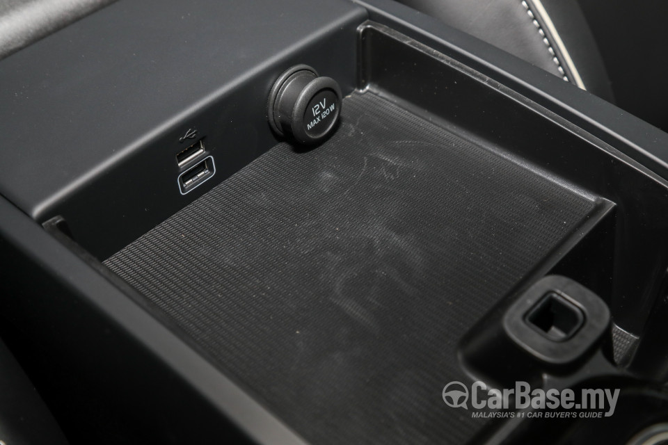 Volvo S60 Mk3 (2019) Interior