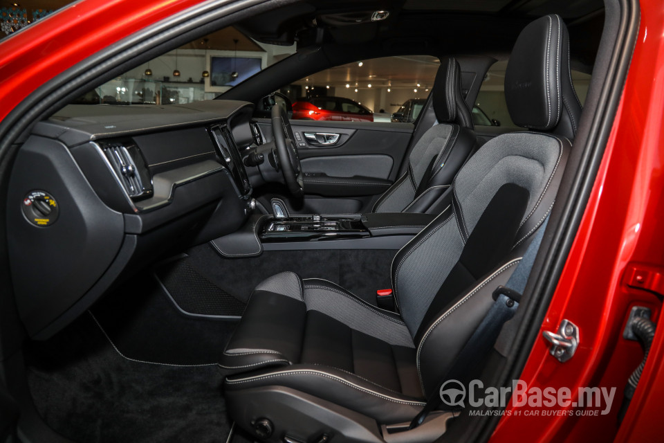 Volvo S60 Mk3 (2019) Interior