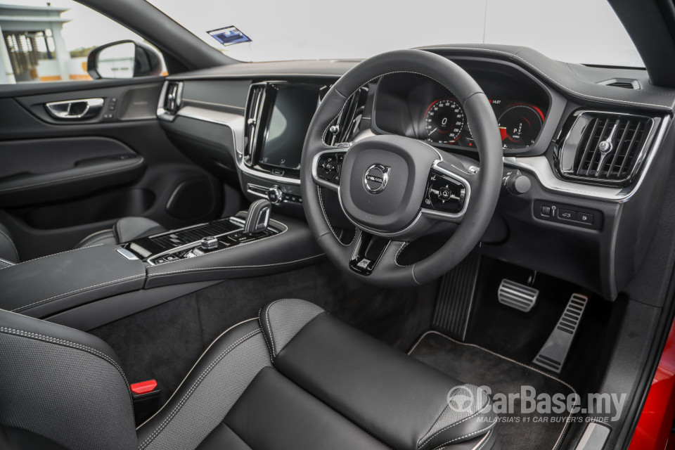 Volvo S60 Mk3 (2019) Interior