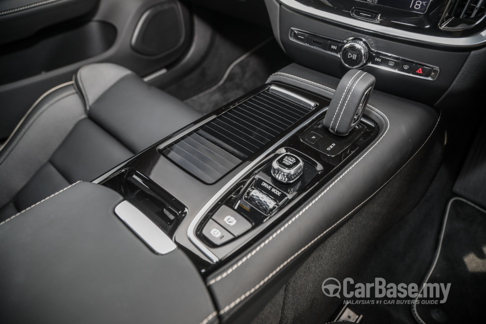 Volvo S60 Mk3 (2019) Interior