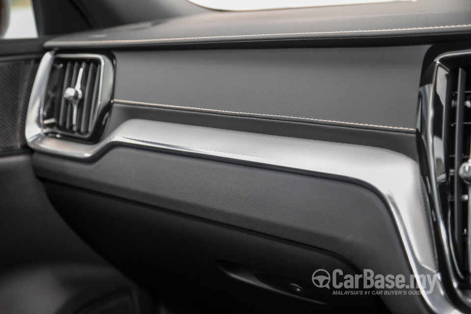Volvo S60 Mk3 (2019) Interior