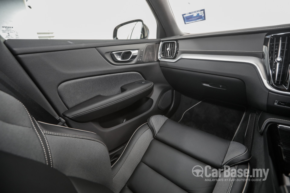 Volvo S60 Mk3 (2019) Interior