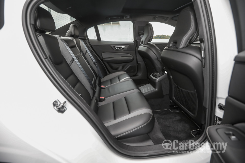 Volvo S60 Mk3 (2019) Interior