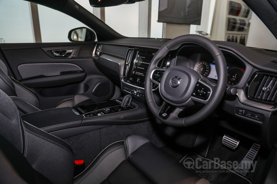 Volvo S60 Mk3 (2019) Interior