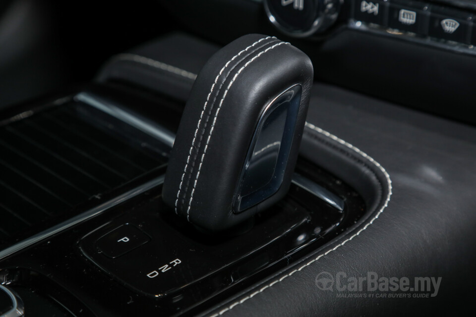 Volvo S60 Mk3 (2019) Interior