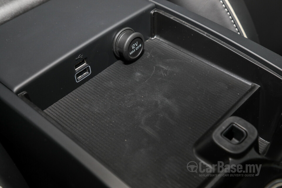 Volvo S60 Mk3 (2019) Interior