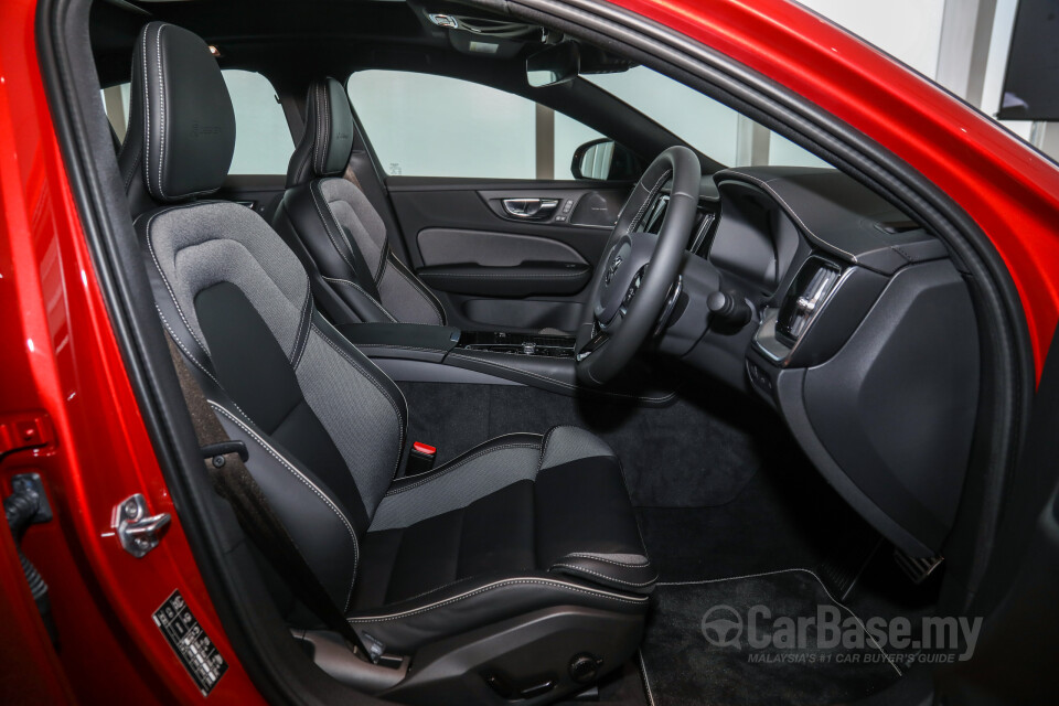 Volvo S60 Mk3 (2019) Interior