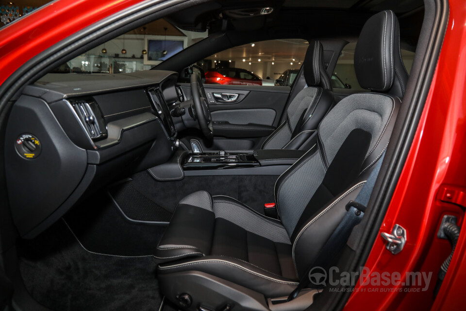 Volvo S60 Mk3 (2019) Interior