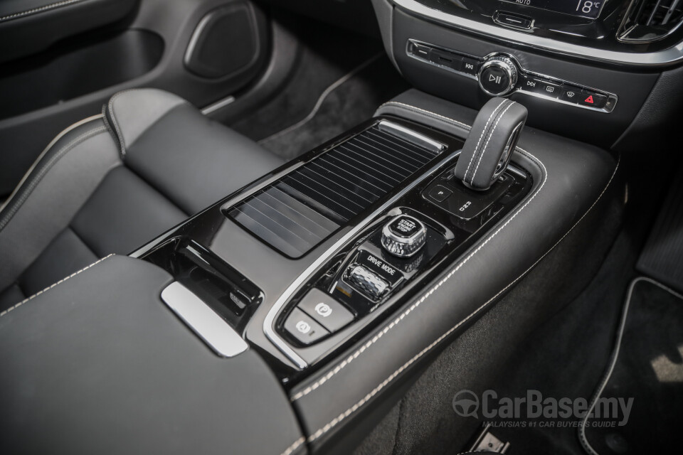 Volvo S60 Mk3 (2019) Interior