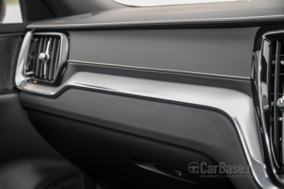 Volvo S60 Mk3 (2019) Interior