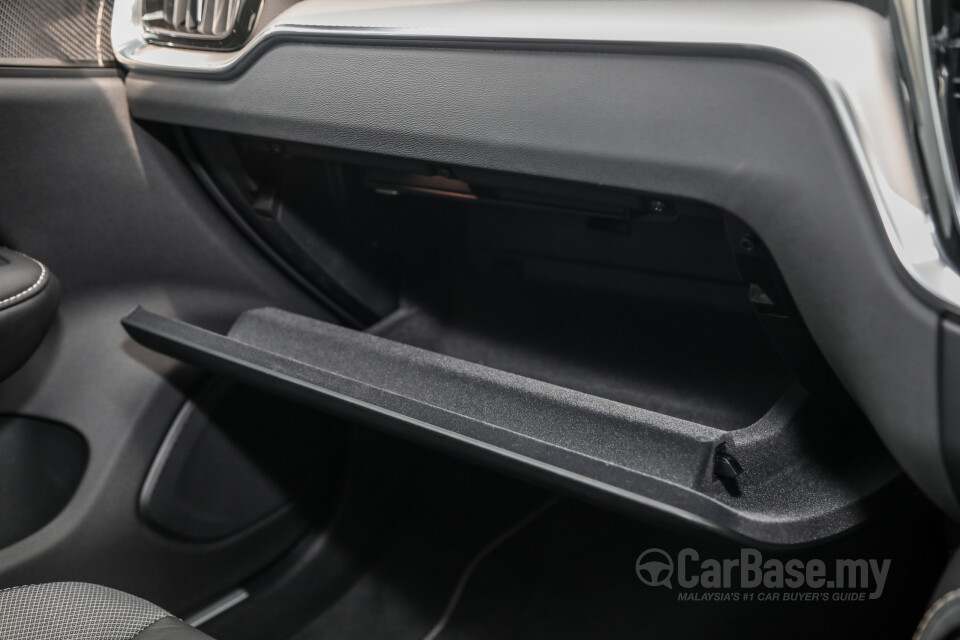 Volvo S60 Mk3 (2019) Interior