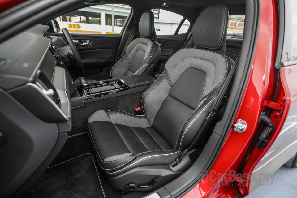 Volvo S60 Mk3 (2019) Interior