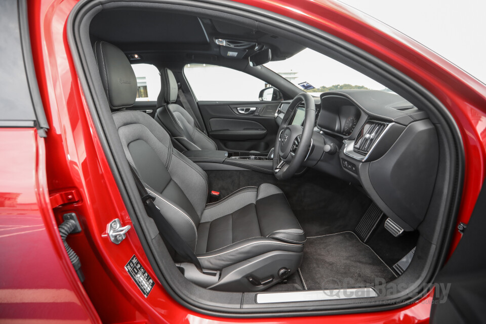 Volvo S60 Mk3 (2019) Interior
