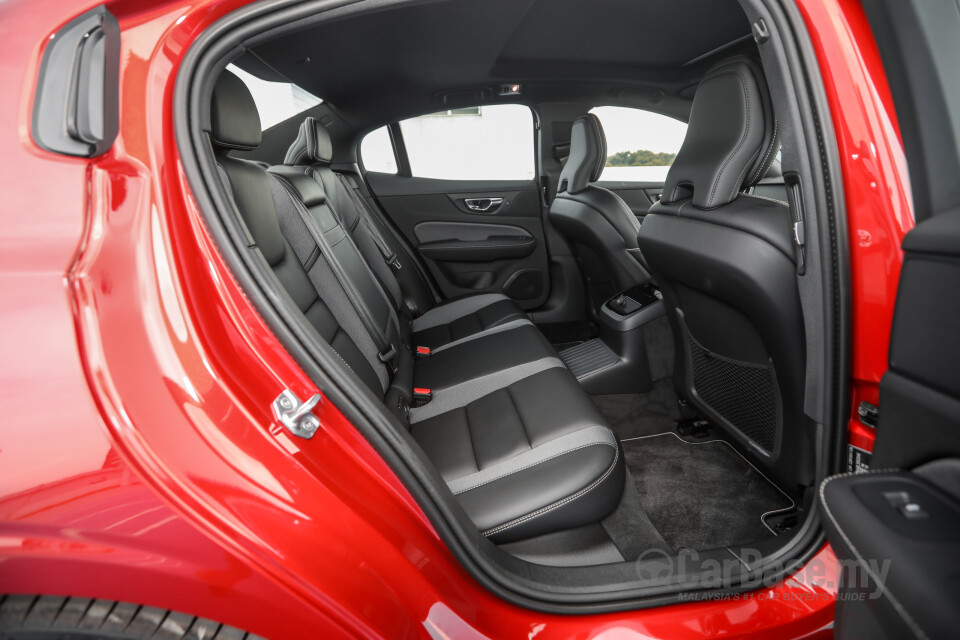 Volvo S60 Mk3 (2019) Interior