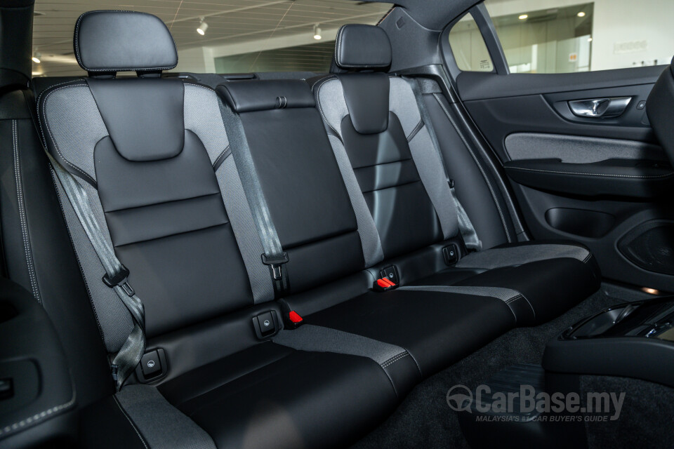 Volvo S60 Mk3 (2019) Interior