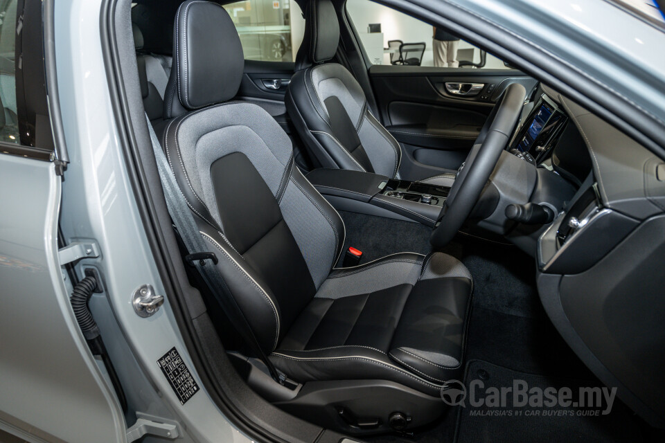 Volvo S60 Mk3 (2019) Interior