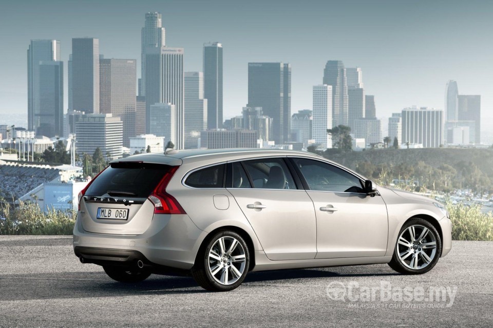 Volvo V60 Mk1 (2012) Exterior