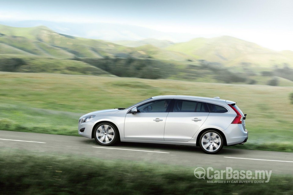 Volvo V60 Mk1 (2012) Exterior