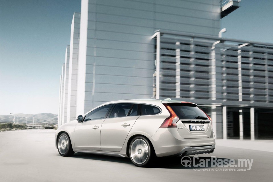 Volvo V60 Mk1 (2012) Exterior