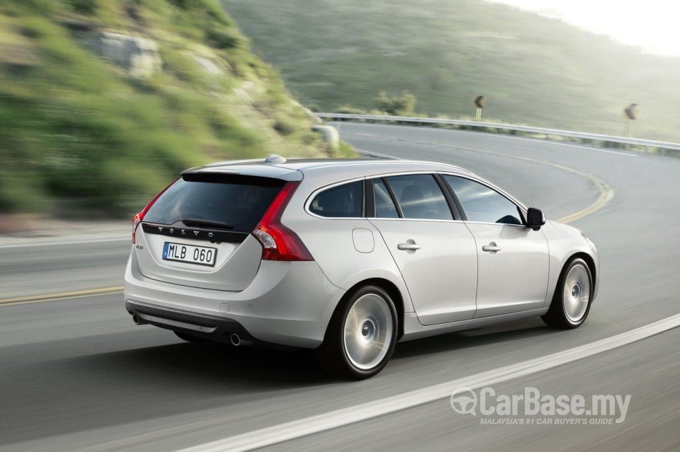 Volvo V60 Mk1 (2012) Exterior
