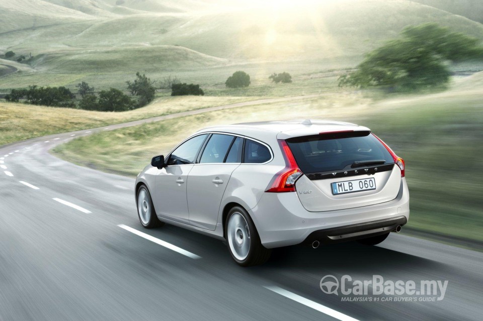 Volvo V60 Mk1 (2012) Exterior