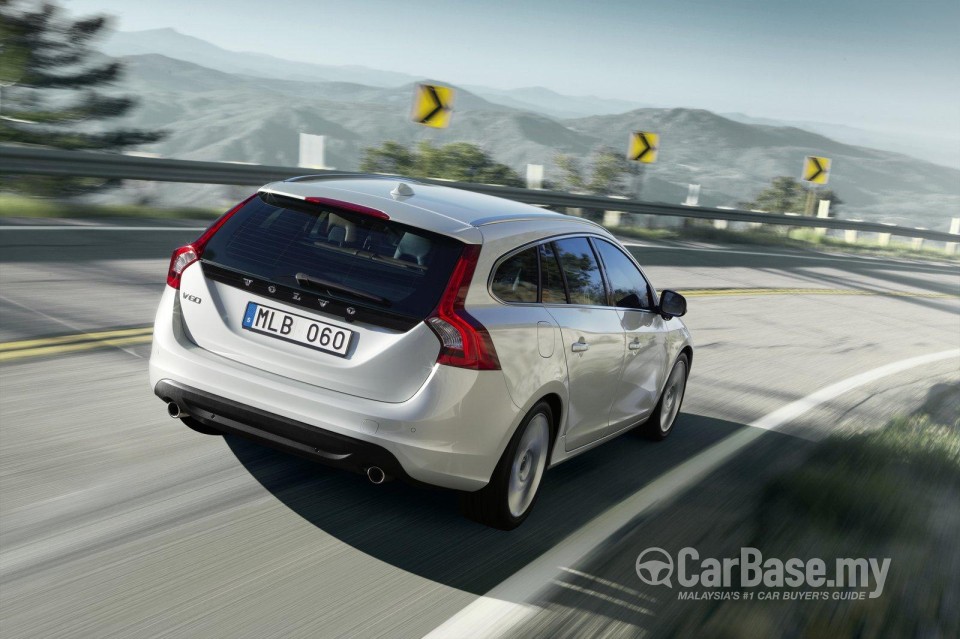 Volvo V60 Mk1 (2012) Exterior